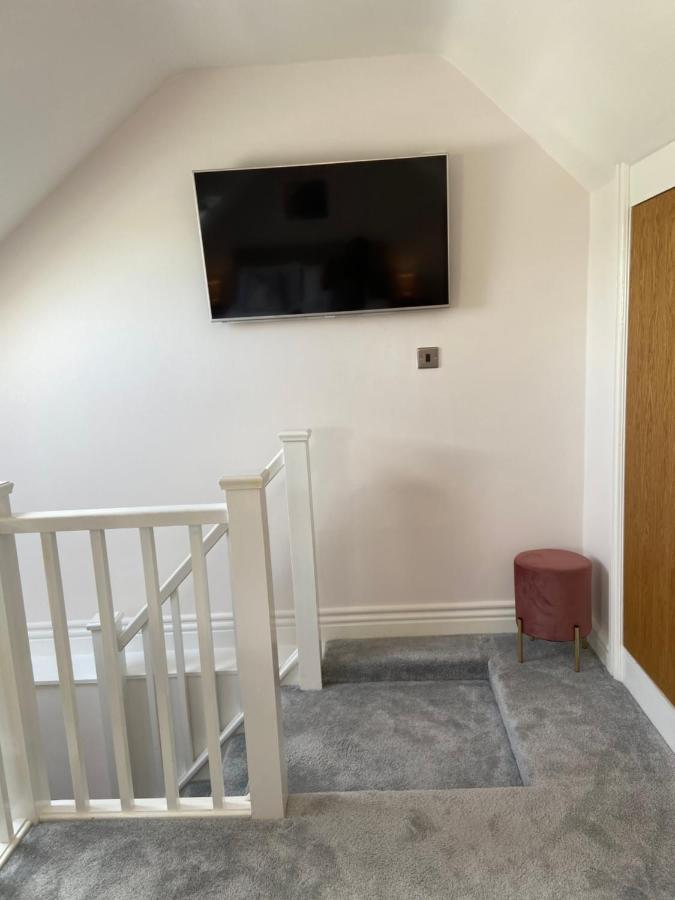 Holiday home Modern 4-bed Llanwrst Town Centre & Parking - Snowdonia! Near Betws-y-coed Llanrwst