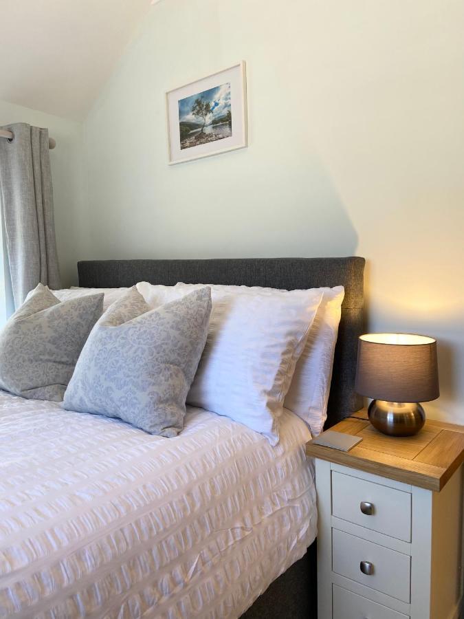 Modern 4-bed Llanwrst Town Centre & Parking - Snowdonia! Near Betws-y-coed