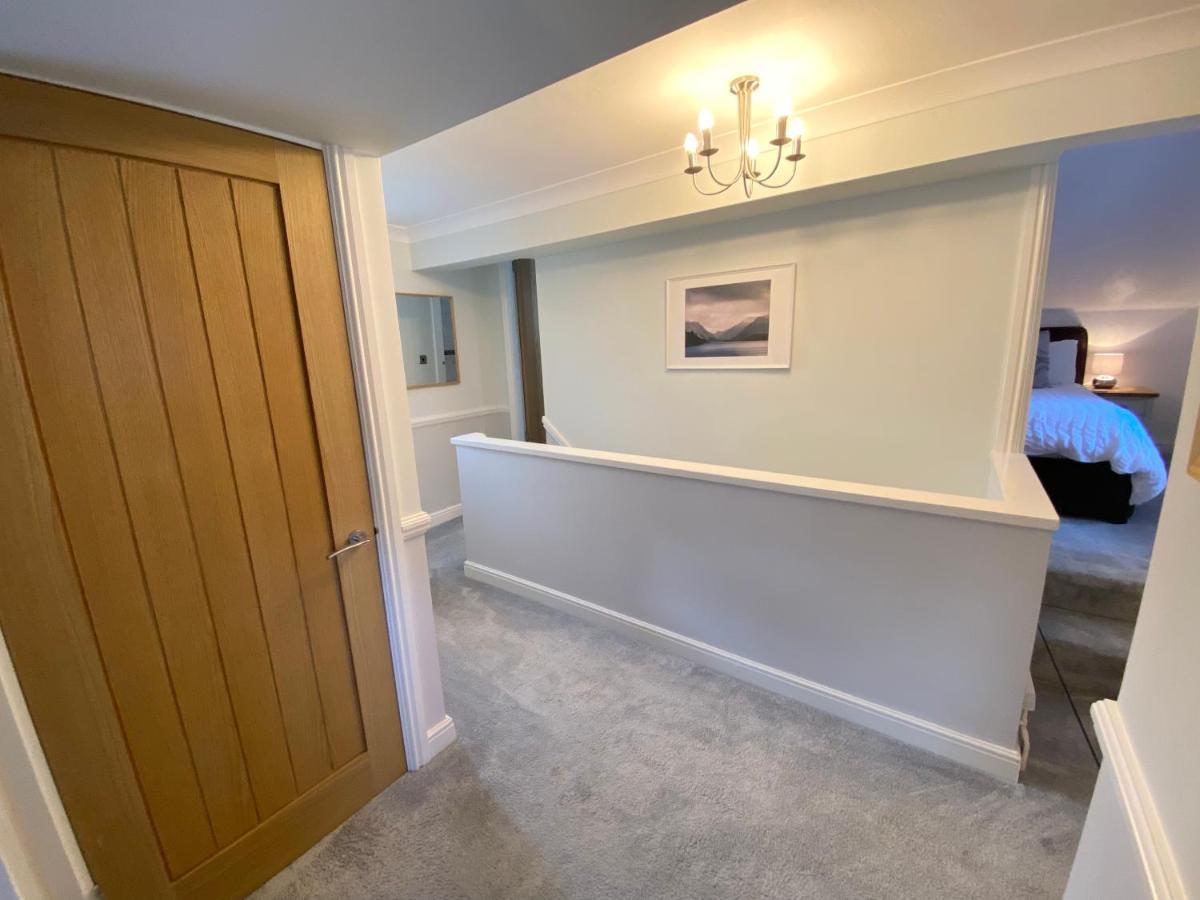 Holiday home Modern 4-bed Llanwrst Town Centre & Parking - Snowdonia! Near Betws-y-coed
